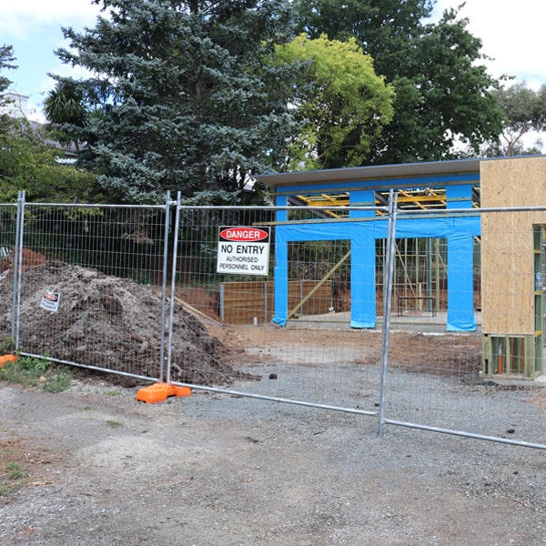 do you deliver and install temporary fencing and what's the cost for these services in Berkley